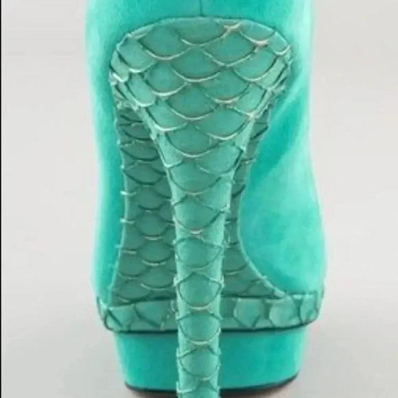 Brian Atwood Turquoise Mermaid Platforms Pumps 8 - Picture 5 of 8